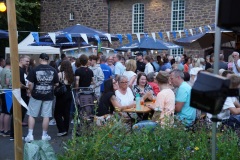 Oetinghauser Dorffest: Jung und alt, groß und klein feiern gemeinsam.